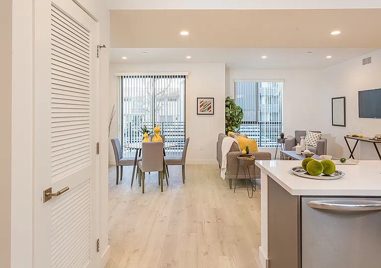 11269 Camarillo St #405 — Photo 26