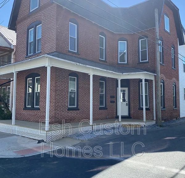 27 W Ferdinand St #1 — Photo 2