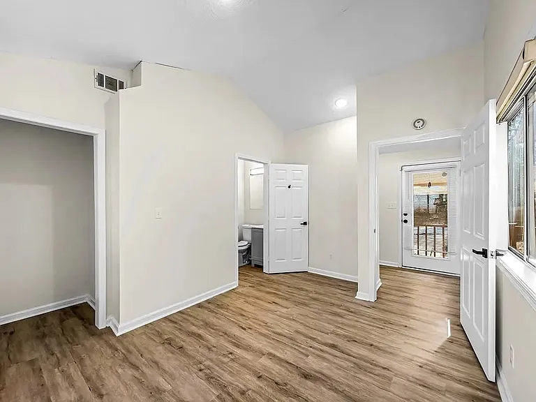 803 Lichfield Rd #A — Photo 8