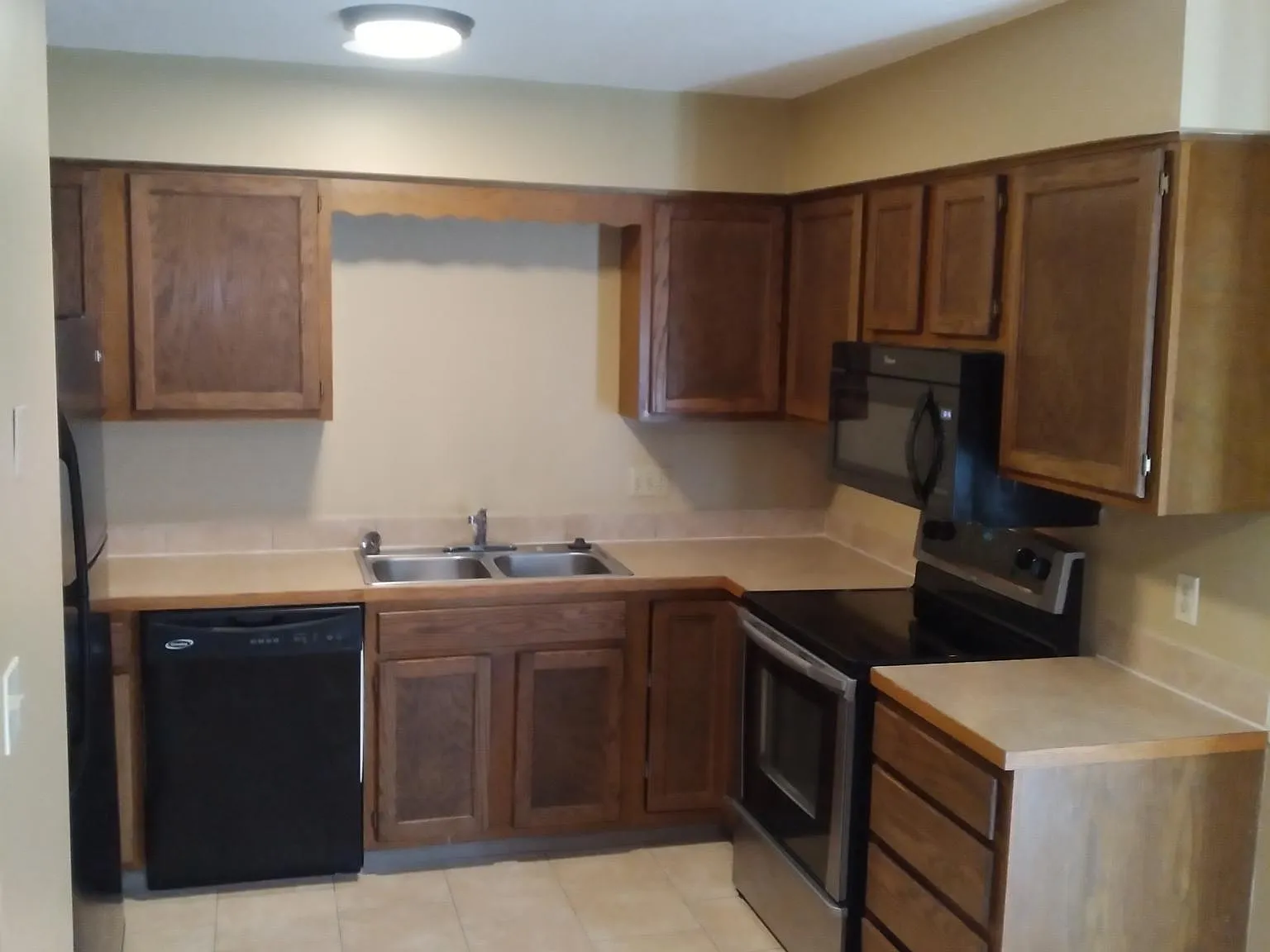 3 bed, 2000 sqft, $1,550 — Photo 4