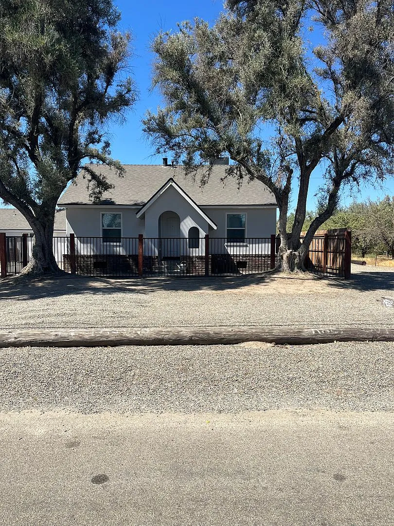 6155 Foote Rd — Photo 1