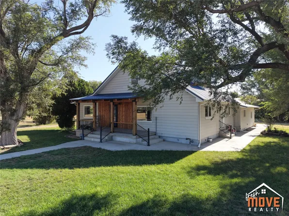 10805 T Rd, Ingalls, KS 67853