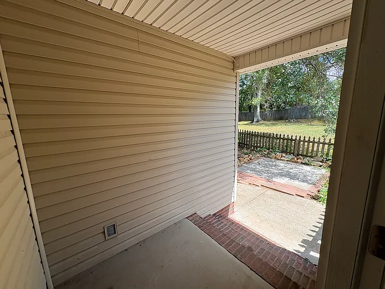 115 Webbs Mill Dr — Photo 13