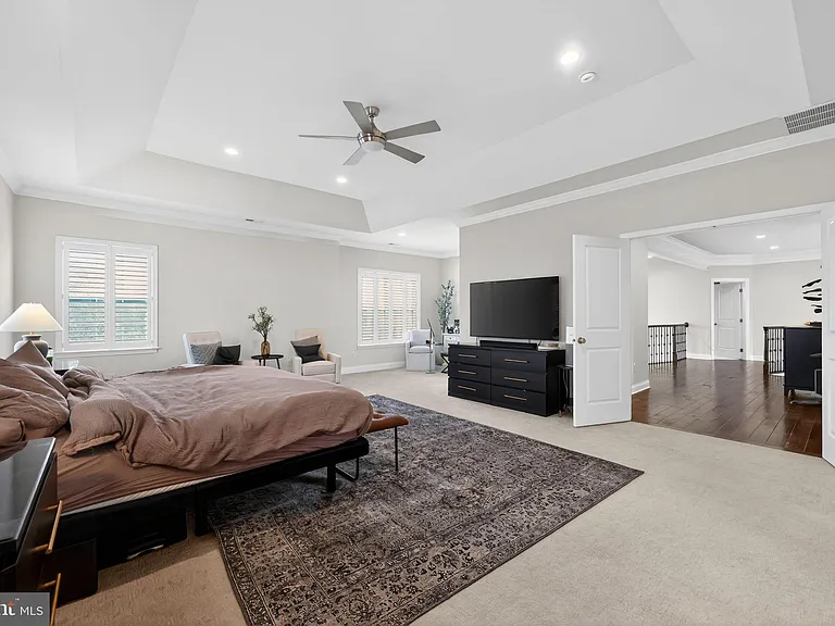 1036 Matthew Way — Photo 32