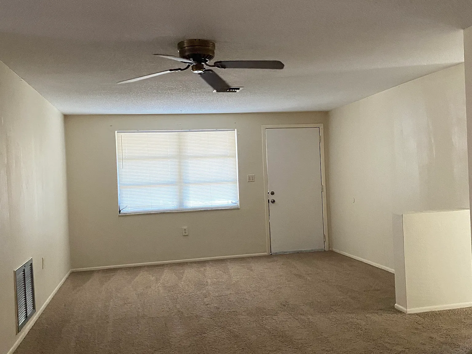 3 bed, 1064 sqft, $1,495 — Photo 3