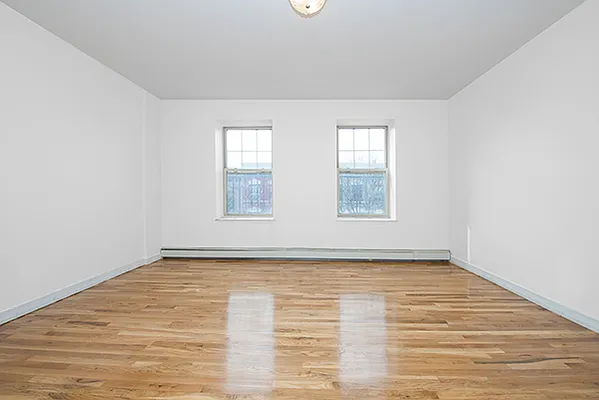 Rented by Perry Associates NYC Inc | media 31