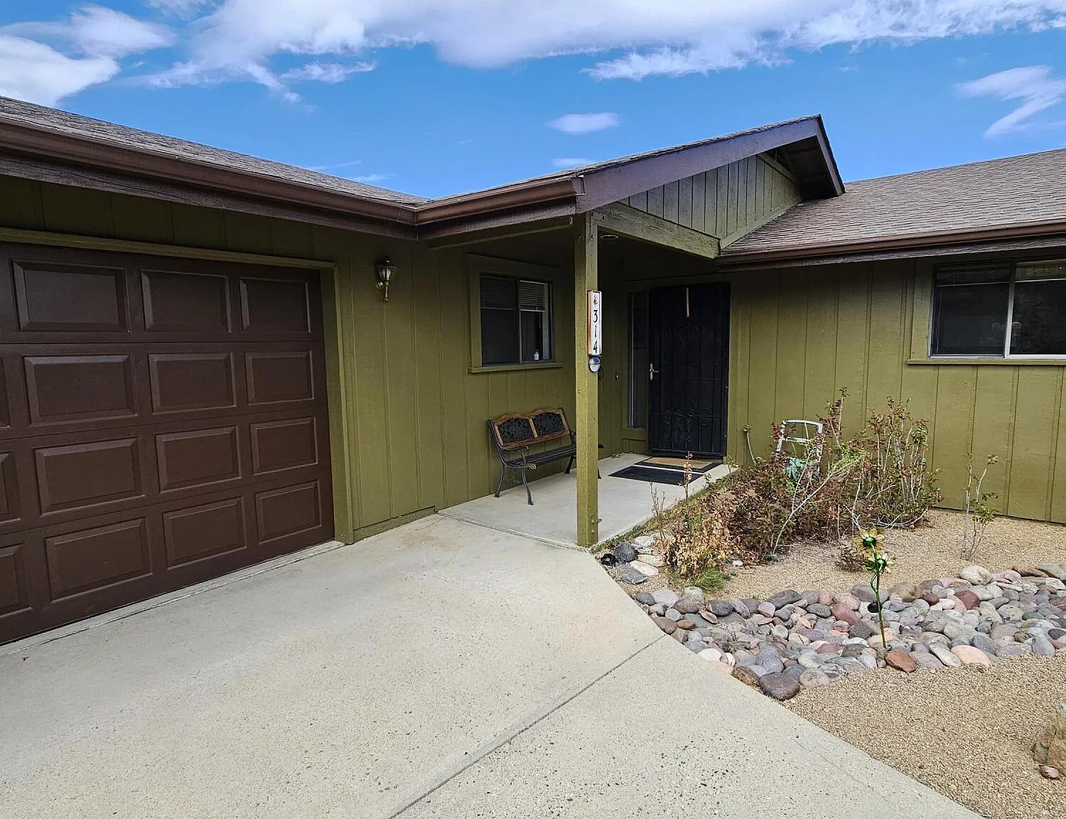 2 bed, 2.0 bath, 1445 sqft, $2,600 — Photo 4