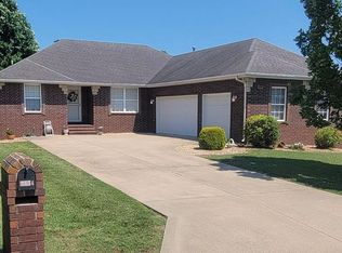 3334 S Brunswick Ave, Springfield, MO 65809