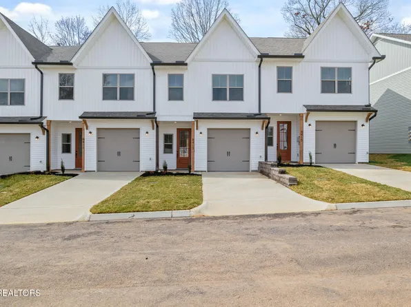 8413 Whisper Ln, Powell, TN 37849