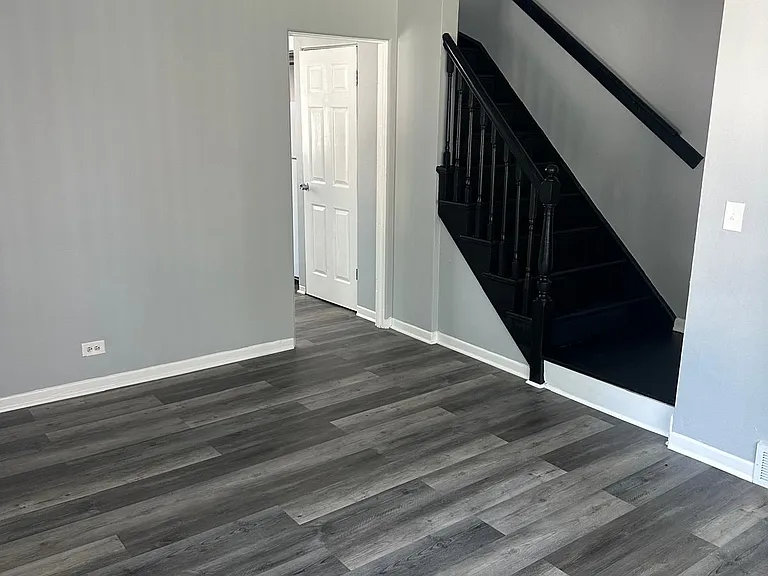 1505 Hervey Ave — Photo 4