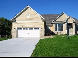 9237 S 48th St, Franklin, WI 53132