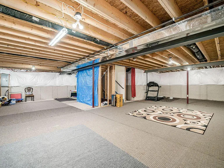 422 Keith Way — Photo 43