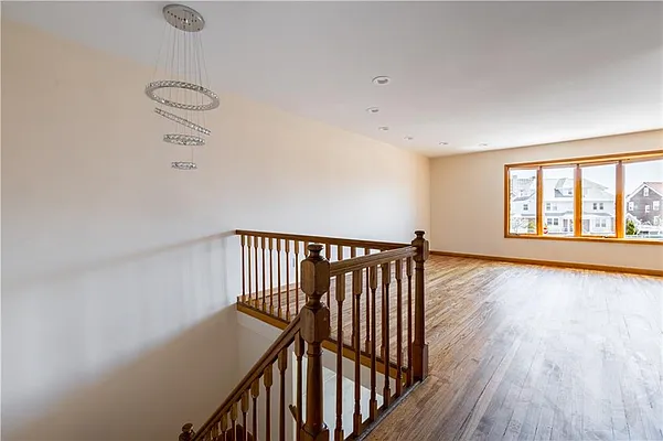 Sold by Remax Edge | media 26