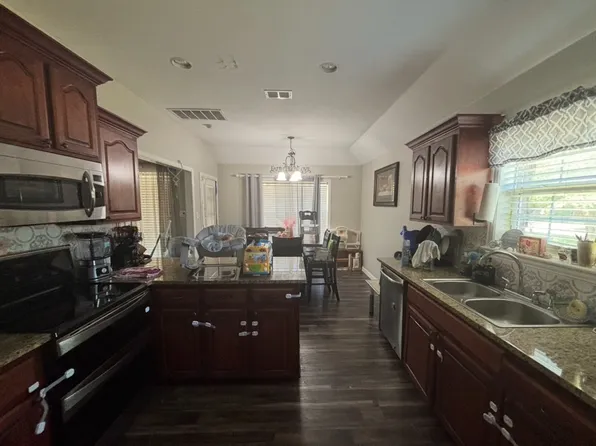 9883 County Road 313 E, Tyler, TX 75706