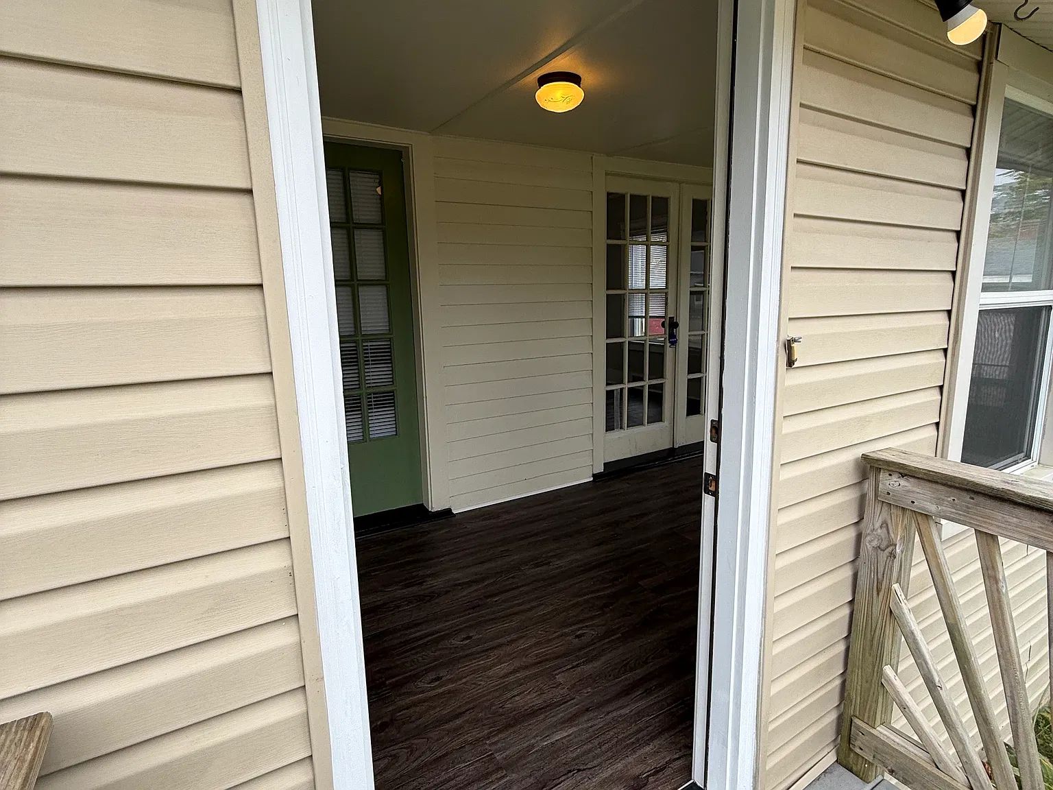2 bed, 1026 sqft, $1,300 — Photo 2