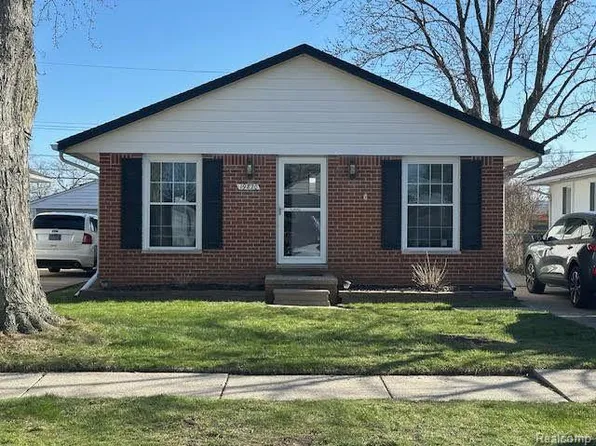 19820 Voiland St, Roseville, MI 48066