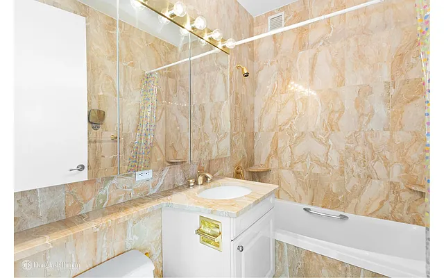 Rented by Douglas Elliman | media 19