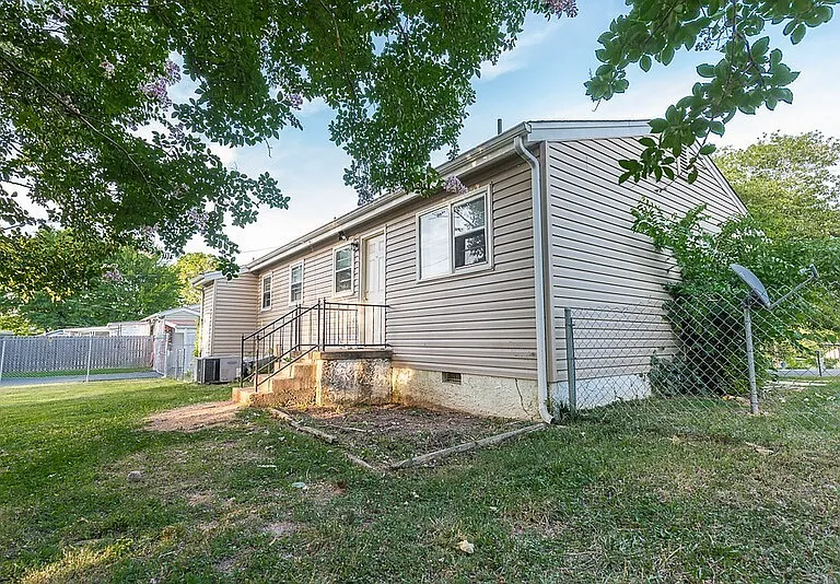 4607 Beverly Kay Dr — Photo 22