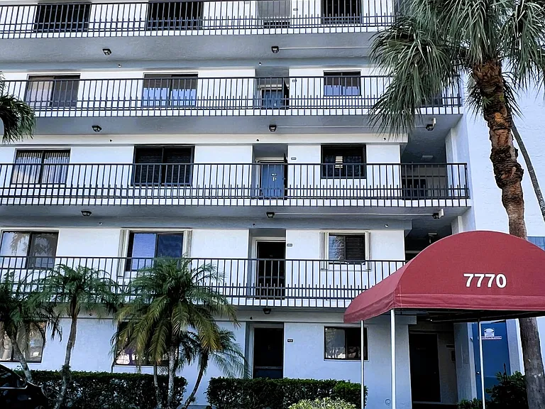 7770 Tahiti Ln #504 — Photo 1