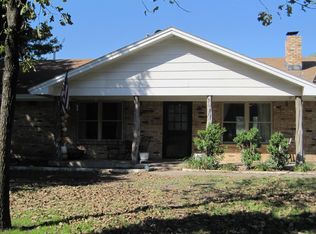 508 S Hovey St, Chico, TX 76431