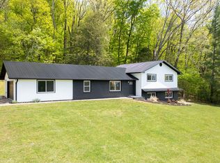 2260 Browns Mill Rd, Cookeville, TN 38506