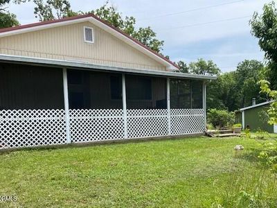 1778 Robin Hood Ln, Roach, MO, 65787