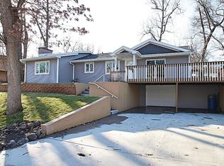 1056 Jenkins Dr, Fontana, WI 53125