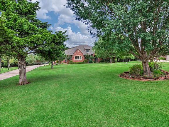 2nd image of 1755 Arbor Valley Dr