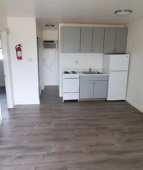 Renovated 1 Bedroom Apartment Close to UNM, CNM, and Roosevelt Park — Photo 31