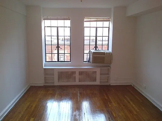 Rented by City Connections Realty | media 9