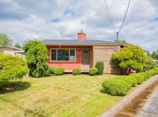 8355 NE Broadway St, Portland, OR 97220