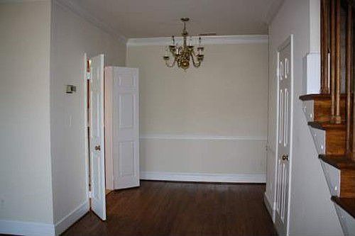 4th image of 1046 N Randolph St