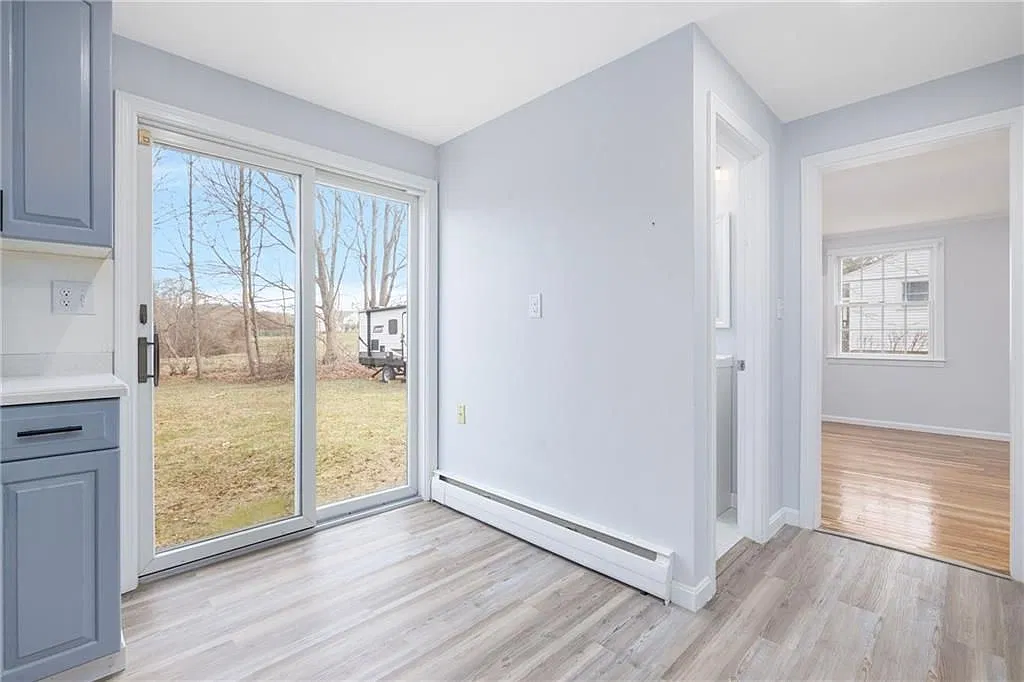 4 bed, 1.0 bath, 1568 sqft, $5,000 — Photo 4