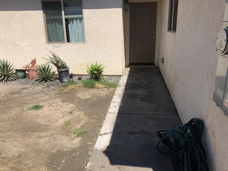 1st image of 353 Claydelle Ave
