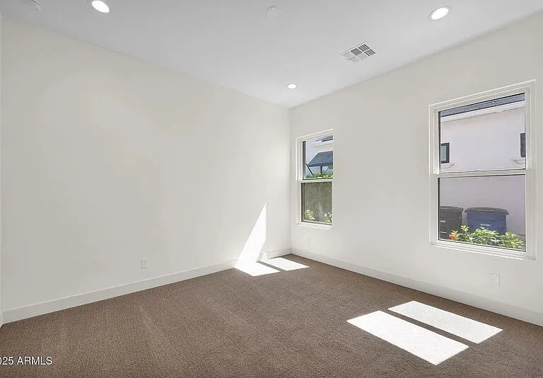 2648 E Longhorn Ct — Photo 13