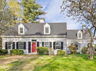8 Arlington Hts, Norwich, CT 06360