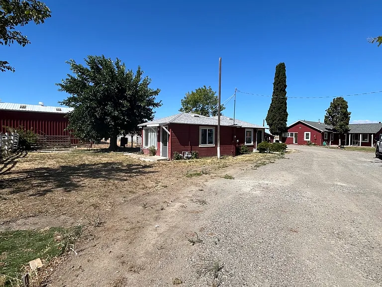 15293 S Colorado Ave — Photo 1