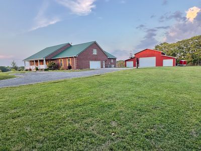 399 Edgar Meeks Rd, Burns, TN, 37029