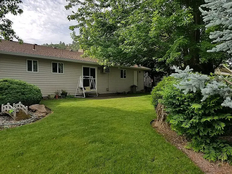2503 Wright St — Photo 36