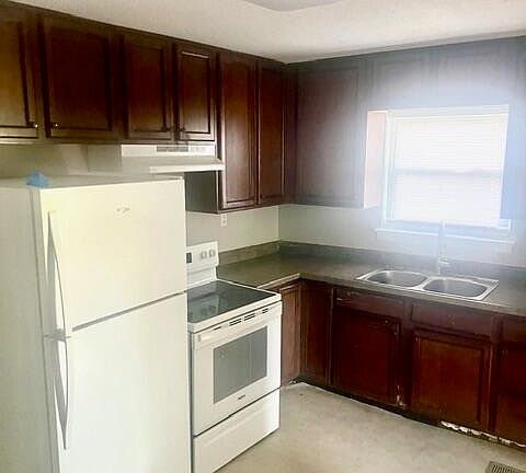 4th image of 3619 Rogers Rd