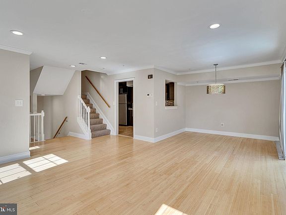 5th image of 4851 King John Way #252