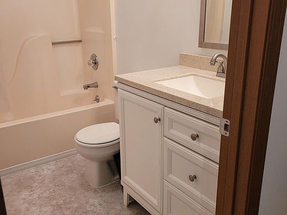 Downstairs full bath