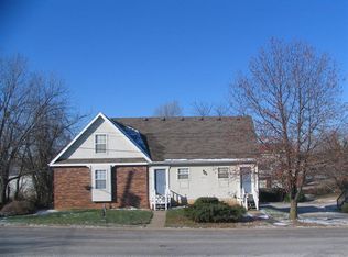 4553 S Robberson Ave, Springfield, MO 65810