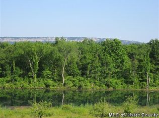 64 Jewels Ct, New Paltz, NY 12561