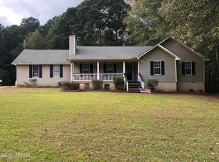 572 Lakeside Dr, Williamson, GA 30292