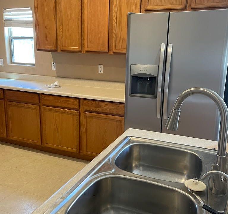 1st image of 40477 W Helen Ct