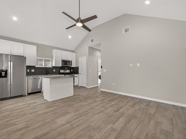 352 Westchase