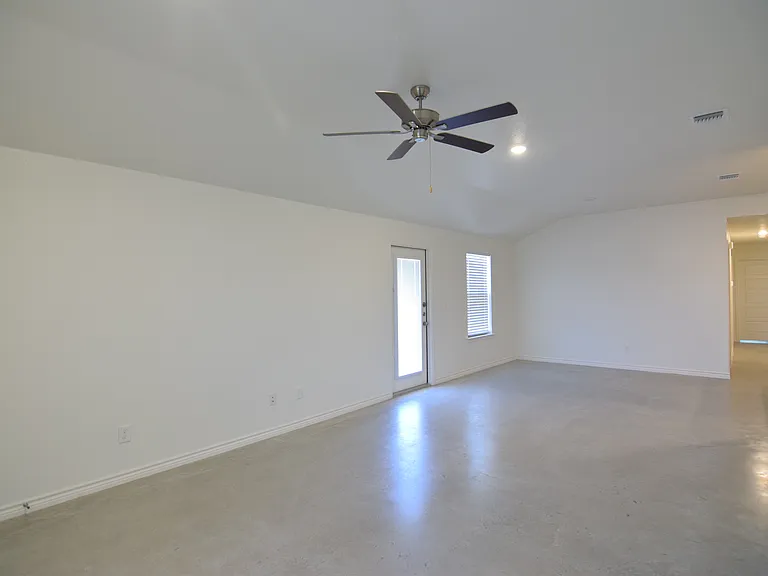 105 Wind Ridge Dr, Copperas Cove — Photo 5