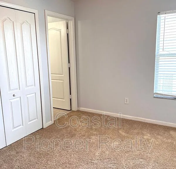 11404 Misty Isle Ln — Photo 31