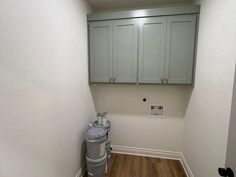 303 Live Oak St — Photo 18